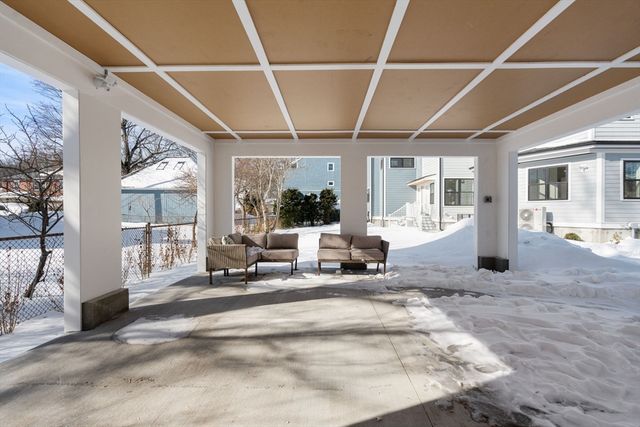 298 Cabot 298, Newton, MA 02460