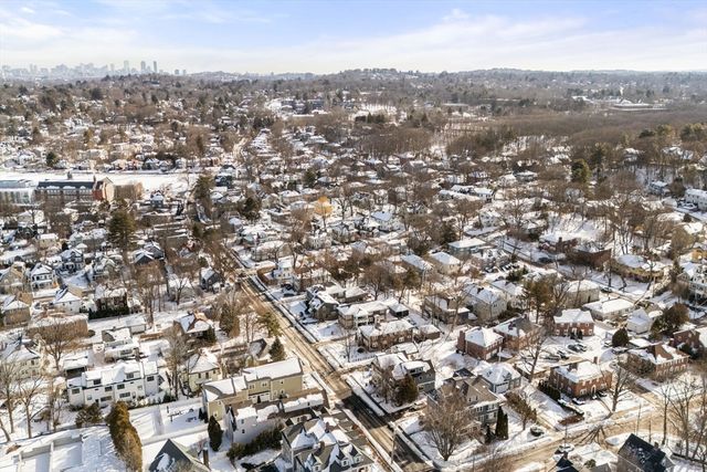 298 Cabot 298, Newton, MA 02460