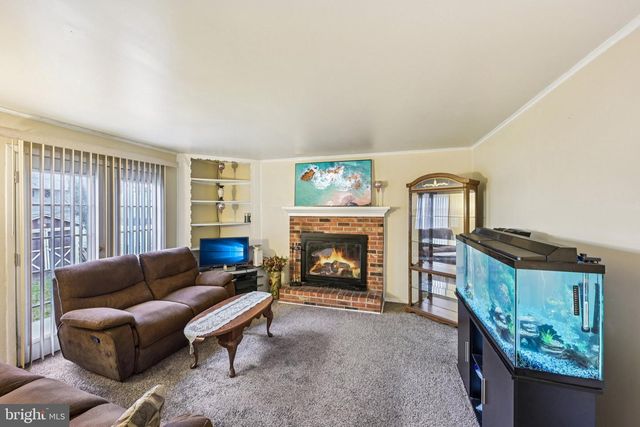 1129 OLD COOCHS BRIDGE RD, Newark, DE 19713