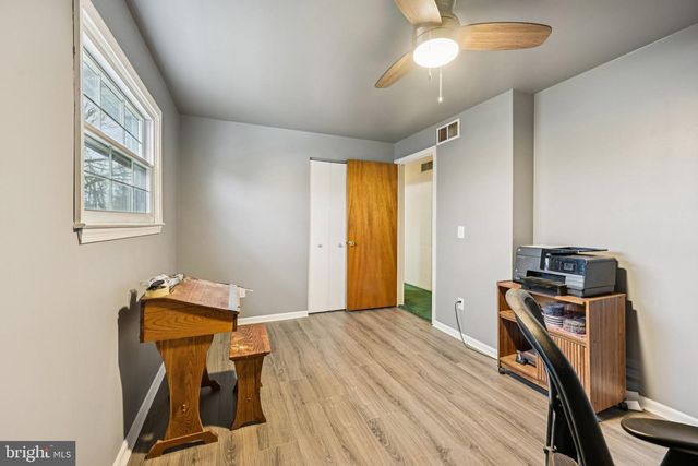 1129 OLD COOCHS BRIDGE RD, Newark, DE 19713