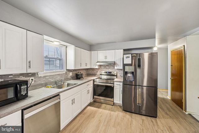 1129 OLD COOCHS BRIDGE RD, Newark, DE 19713