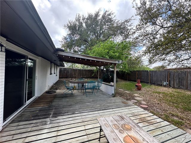 460 Palmetto St, Corpus Christi, TX 78412