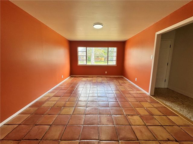 460 Palmetto St, Corpus Christi, TX 78412