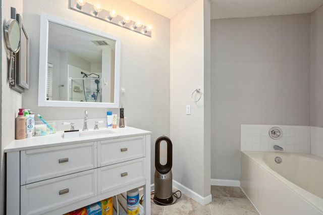 13803 Randalstone DR, Pflugerville, TX 78660