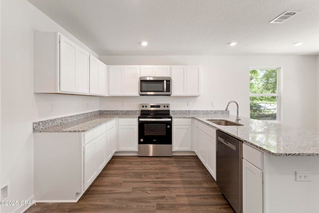 4105 Pinehurst Avenue, Chipley, FL 32428