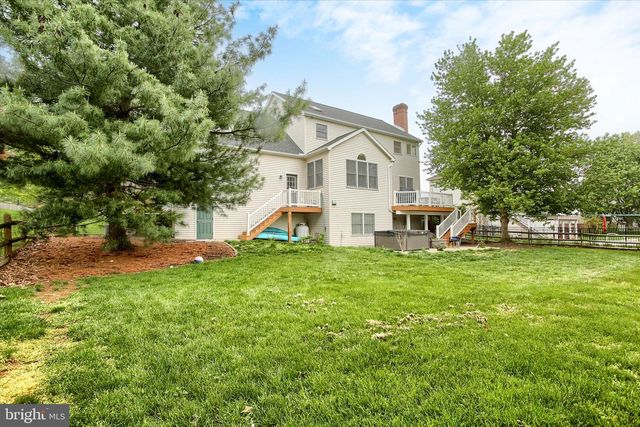 328 E MEADOW DRIVE, Mechanicsburg, PA 17055