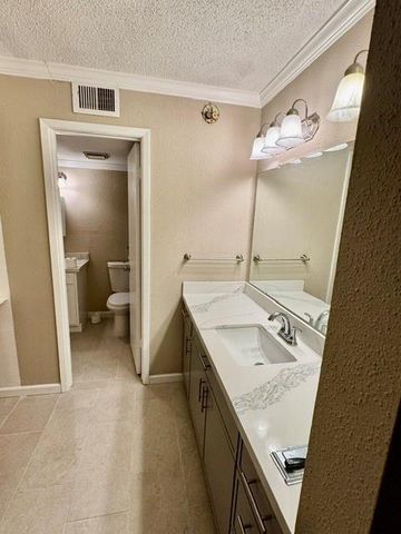11957 Bob White Drive 24-863, Houston, TX 77035