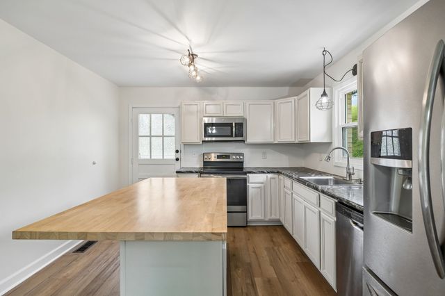 514 College Ave, E, Carthage, TN 37030