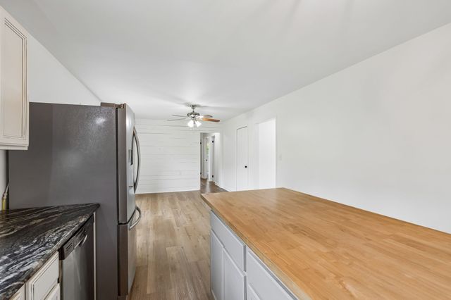 514 College Ave, E, Carthage, TN 37030