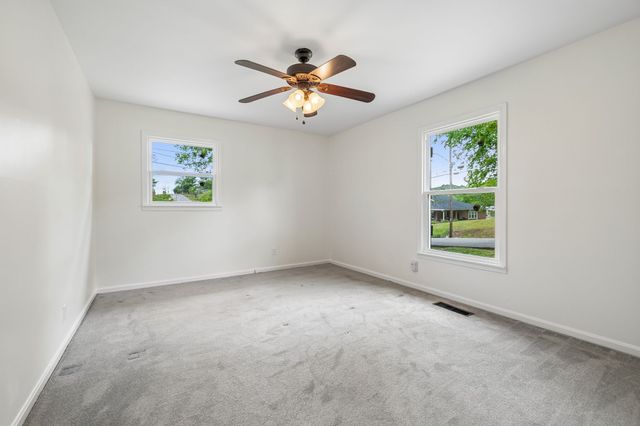 514 College Ave, E, Carthage, TN 37030