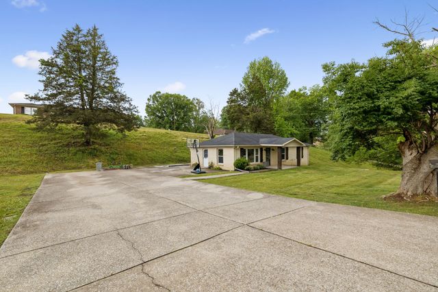 514 College Ave, E, Carthage, TN 37030
