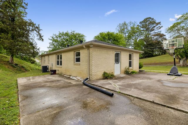 514 College Ave, E, Carthage, TN 37030