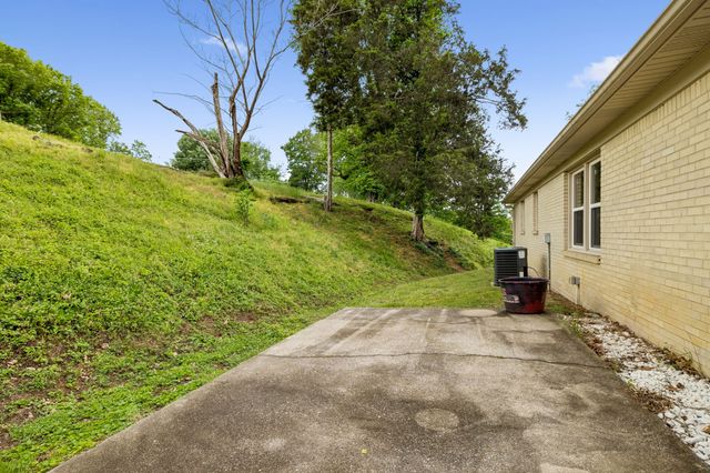 514 College Ave, E, Carthage, TN 37030