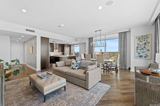 4242 Broadway Apt 606, San Antonio, TX 78209