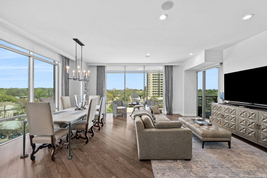 4242 Broadway Apt 606, San Antonio, TX 78209