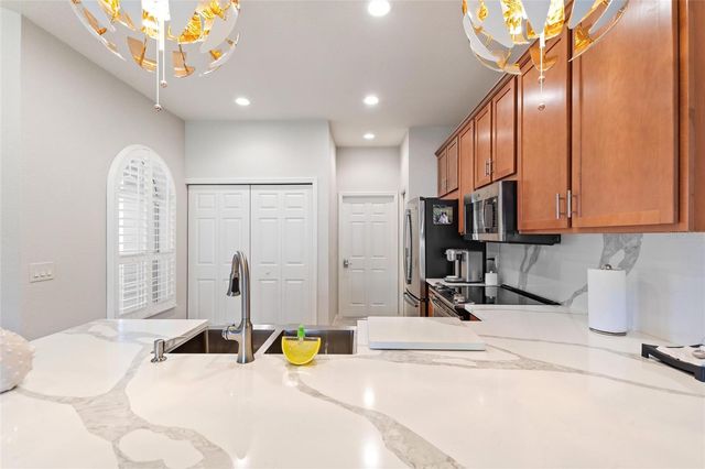 1678 LINZ COURT, Winter Haven, FL 33884