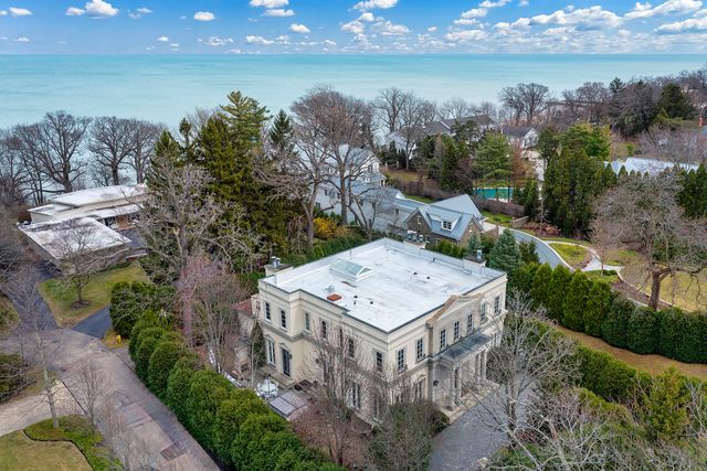 977 Sheridan Road, Winnetka, IL 60093