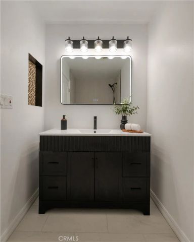 20134 Leadwell 307, Winnetka, CA 91306