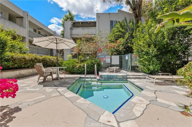 20134 Leadwell 307, Winnetka, CA 91306