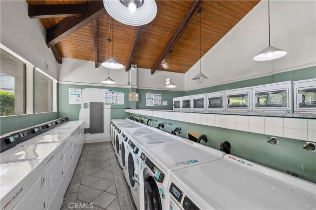 20134 Leadwell 307, Winnetka, CA 91306