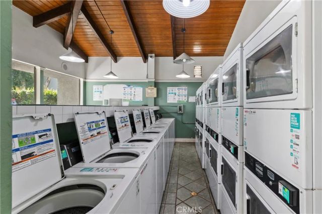 20134 Leadwell 307, Winnetka, CA 91306