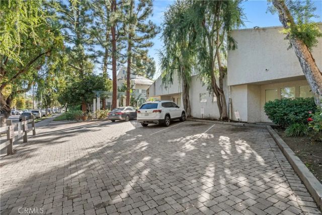 20134 Leadwell 307, Winnetka, CA 91306
