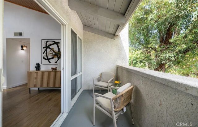 20134 Leadwell 307, Winnetka, CA 91306