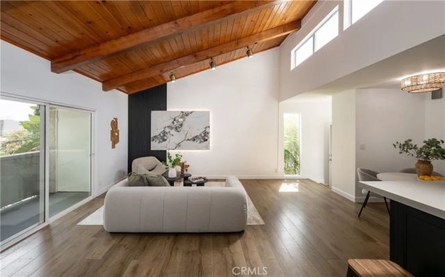 20134 Leadwell 307, Winnetka, CA 91306