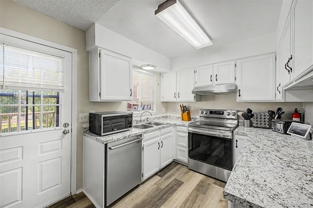 6708 S Holland Way, Littleton, CO 80128