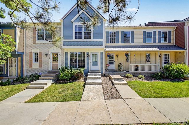 6708 S Holland Way, Littleton, CO 80128