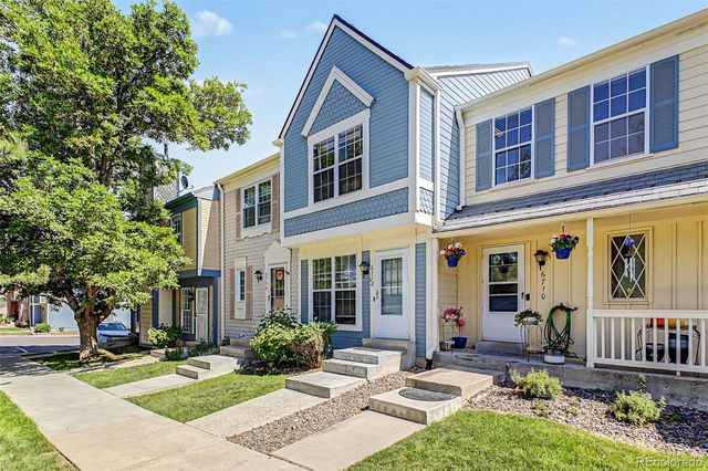 6708 S Holland Way, Littleton, CO 80128