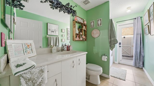 25 Radford Ln, Palm Coast, FL 32164