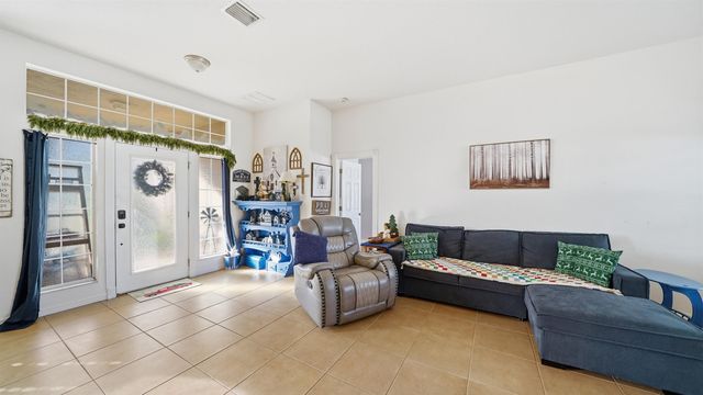 25 Radford Ln, Palm Coast, FL 32164