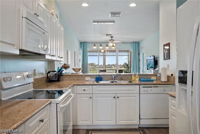 7925 Mahogany Run LN 923, Naples, FL 34113
