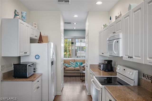 7925 Mahogany Run LN 923, Naples, FL 34113