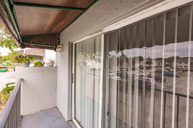 1153 Lake Victoria Drive H, West Palm Beach, FL 33411