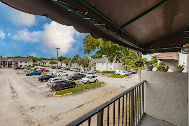 1153 Lake Victoria Drive H, West Palm Beach, FL 33411