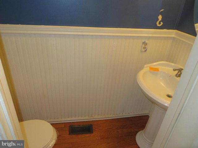 117 6TH AVE, Mount Ephraim, NJ 08059