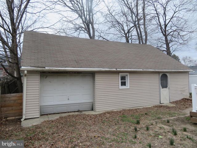 117 6TH AVE, Mount Ephraim, NJ 08059