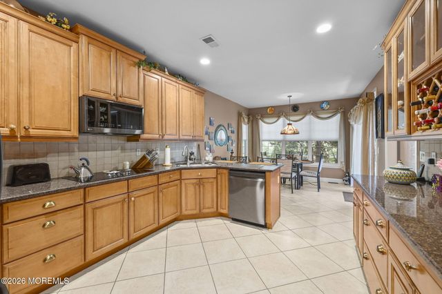 23 W Parsonage Way, Manalapan, NJ 07726