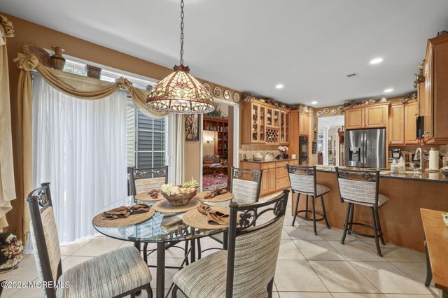 23 W Parsonage Way, Manalapan, NJ 07726