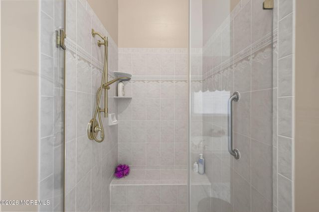 23 W Parsonage Way, Manalapan, NJ 07726