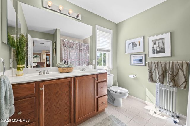 23 W Parsonage Way, Manalapan, NJ 07726