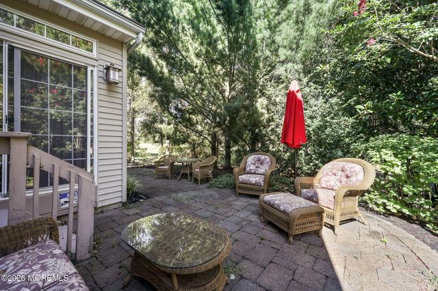 23 W Parsonage Way, Manalapan, NJ 07726