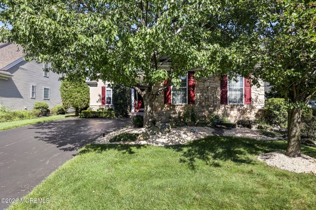 23 W Parsonage Way, Manalapan, NJ 07726