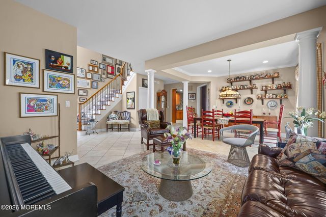23 W Parsonage Way, Manalapan, NJ 07726