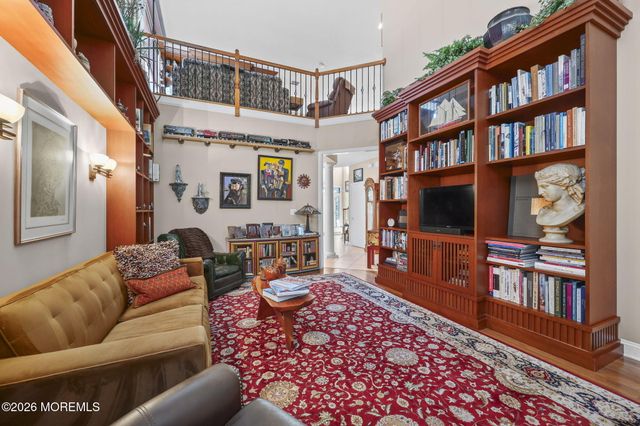 23 W Parsonage Way, Manalapan, NJ 07726