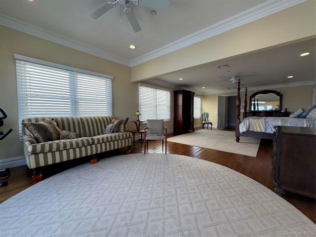 839 W Park Avenue, Long Beach, NY 11561