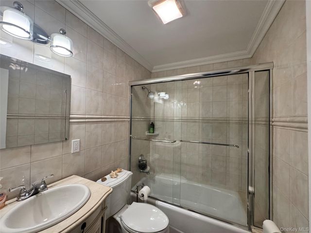 839 W Park Avenue, Long Beach, NY 11561