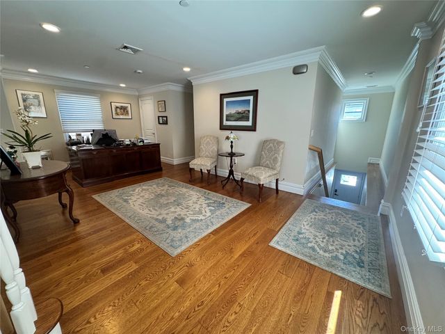839 W Park Avenue, Long Beach, NY 11561